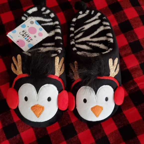 Other - 🌲4 for $25 🌲Unisex NEW Kids Christmas Slippers